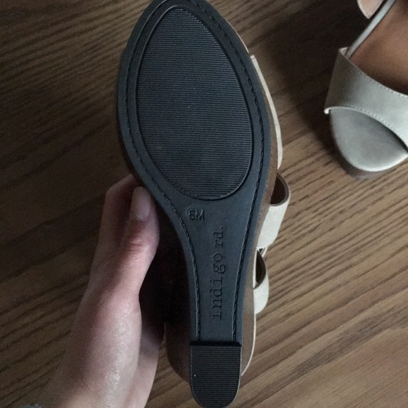 Indigo rd. Wedges - Picture 4 of 4